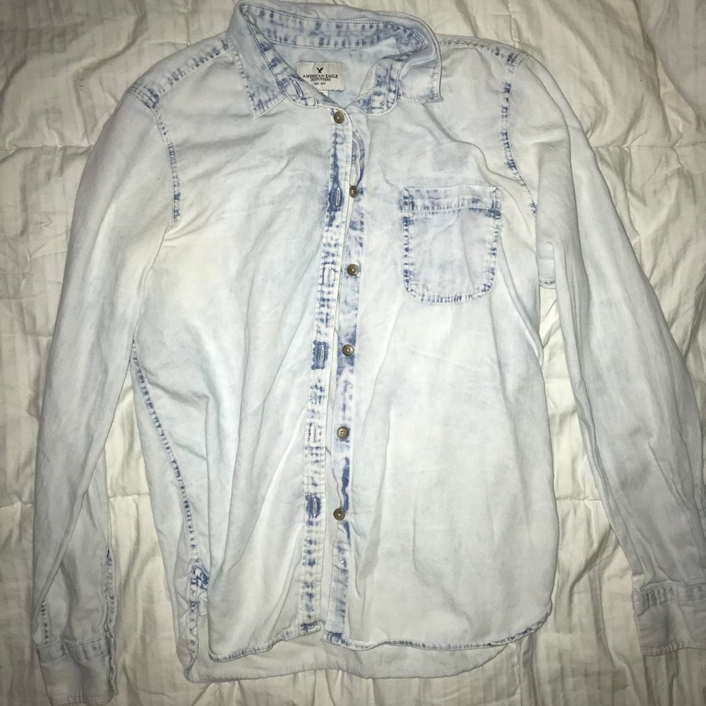 Women’s Light Denim Long Sleeve Shirt